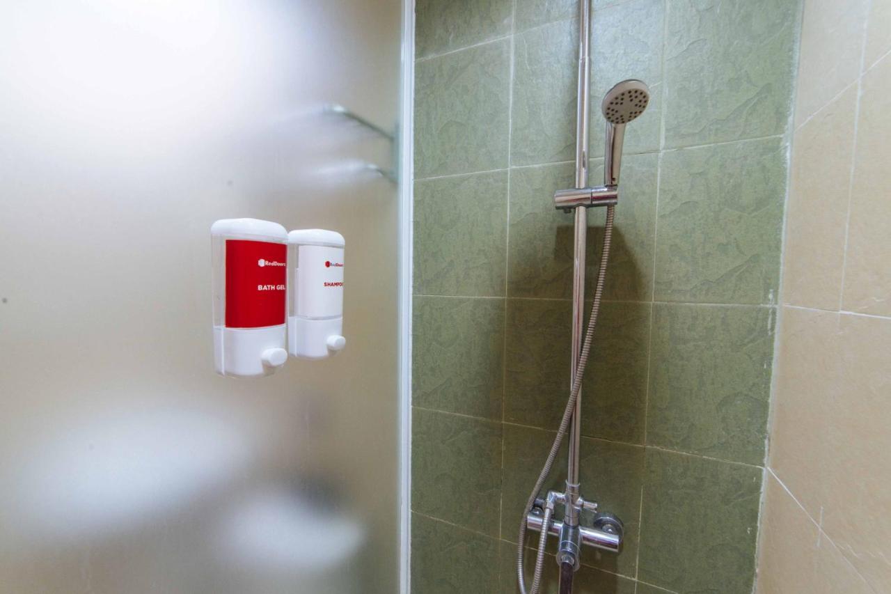 Reddoorz Premium @ The Ritz Garden Oases Otel Davao City Dış mekan fotoğraf
