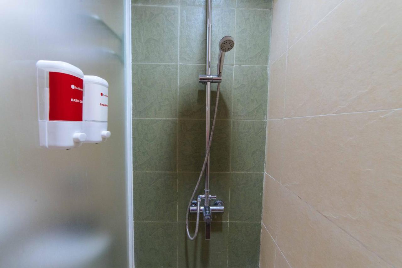 Reddoorz Premium @ The Ritz Garden Oases Otel Davao City Dış mekan fotoğraf