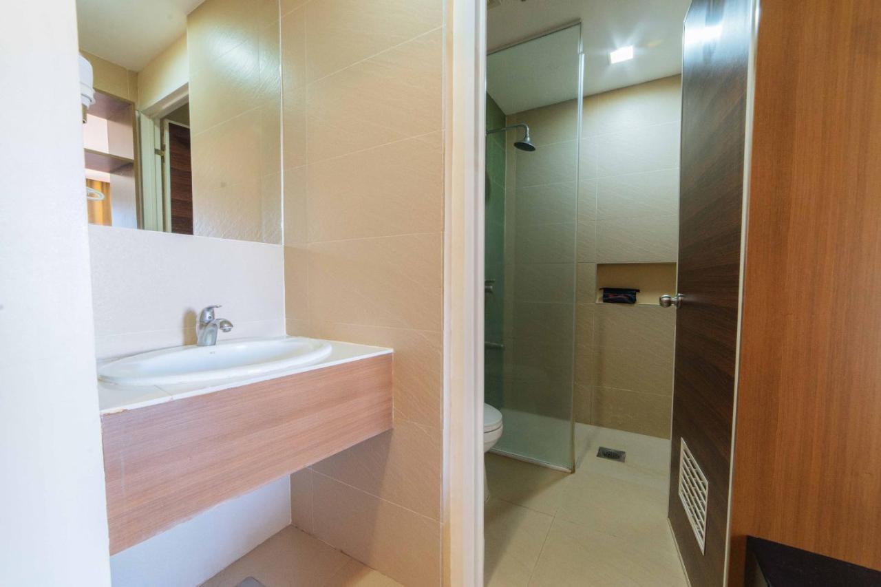 Reddoorz Premium @ The Ritz Garden Oases Otel Davao City Dış mekan fotoğraf